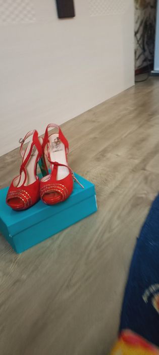 Туфли почти новые