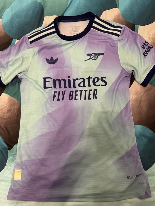 Adidas екипи на Arsenal