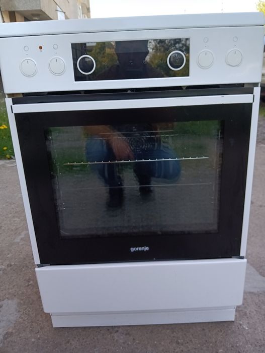Свободно стояща печка с керамичен плот  Gorenje с 2 години гаранция!