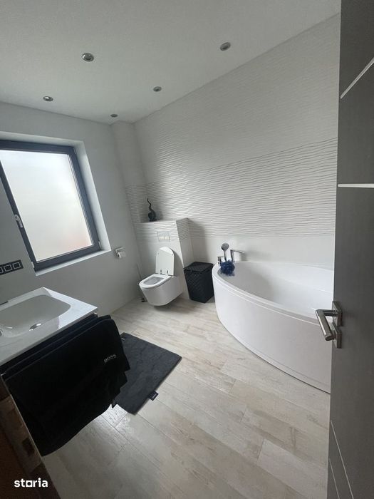 Apartament deosebit de inchiriat 3 camere direct de la proprietar