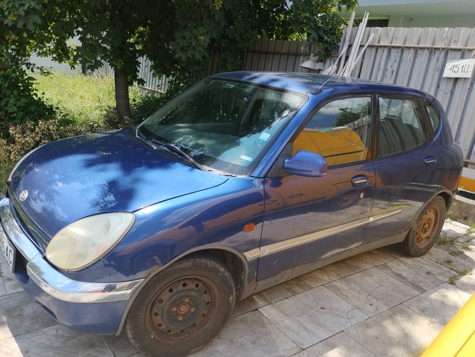 Дайхацу Сирион Daihatsu Sirion 1.0