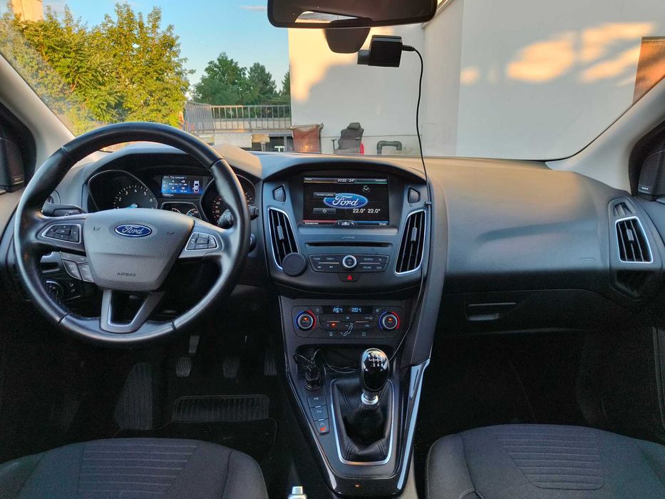 FORD Focus 2015 — imagine 5