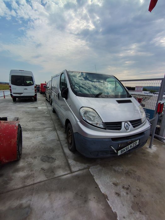 Рено Трафик / Опел Виваро  / Opel Vivaro / Renault Traffic 2.0  DCI НА ЧАСTИ