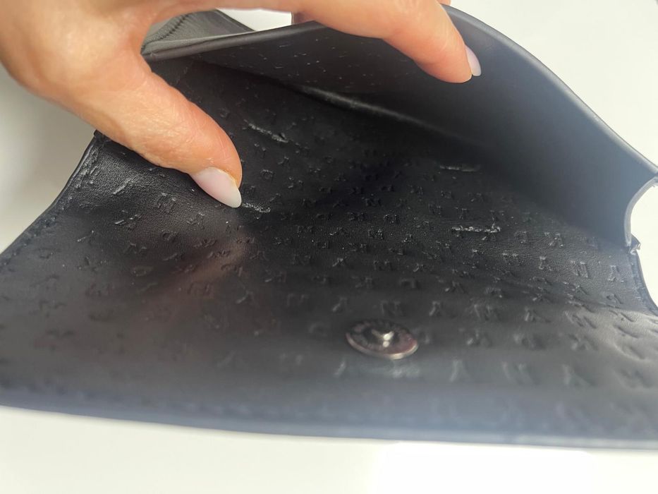 Portofel DKNY impecabil