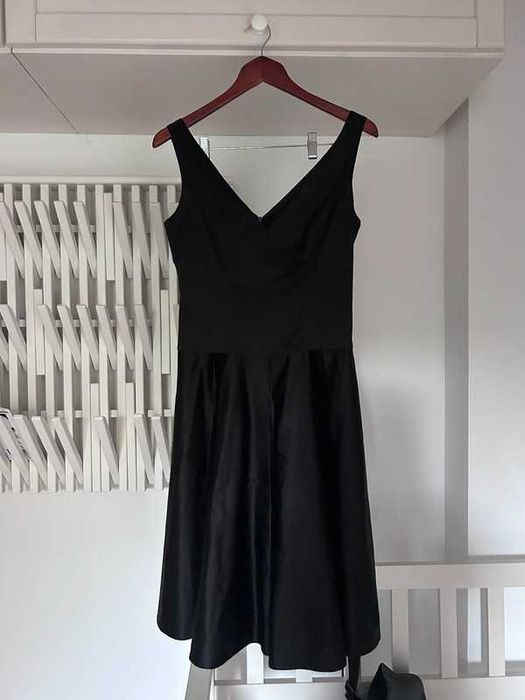 Rochie eleganta de seara, negru satinat, marimea L dar corespunde M