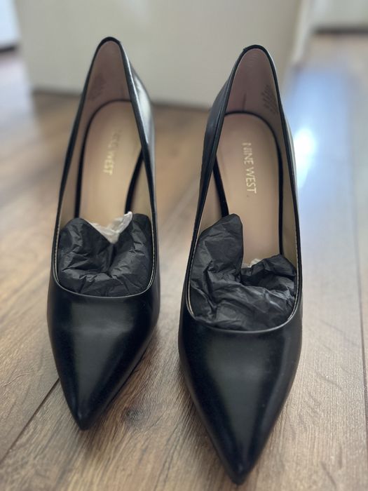 Чисто нови елегантни обувки Nine West