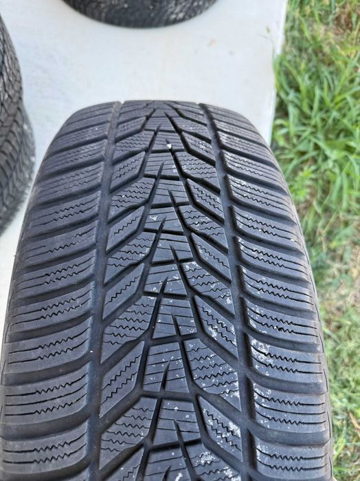 4бр. Зимни гуми Hankook icept evo3 x 235/55/20