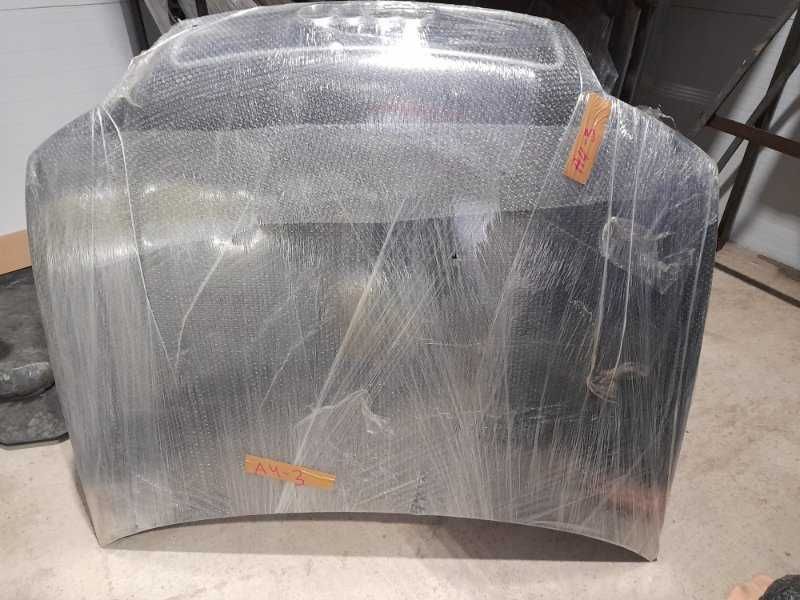 Капот на Audi A4 B6 2003 год