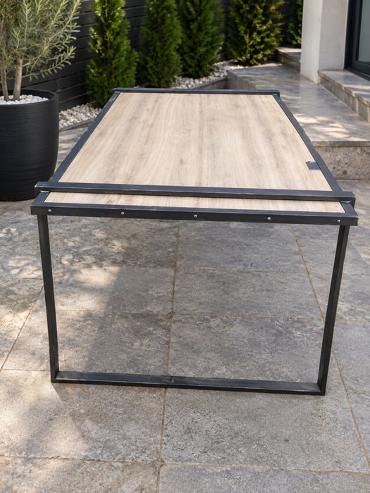 Vand mese diferite marimi structura metalica casa gradina preturi intre 100 si 450 lei
