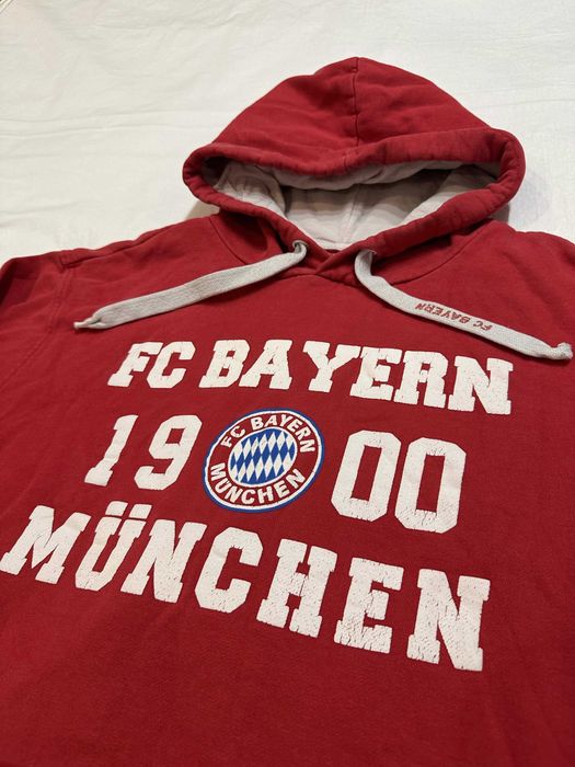 FC Bayern München (ФК Байерн Мюнхен) мъжки суитшърт с качулка