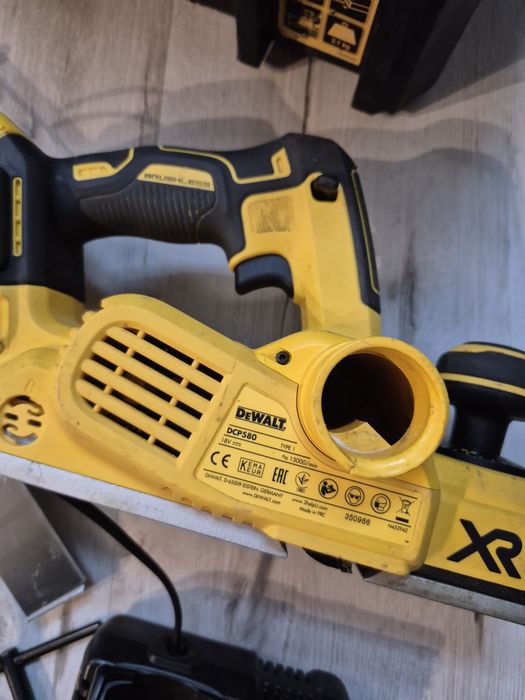 Mașină de rindeluit DeWalt