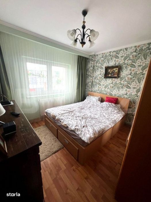 Apartament 4 camere, 86 mp, balcon, 2 bai, etaj intermediar, Manastur