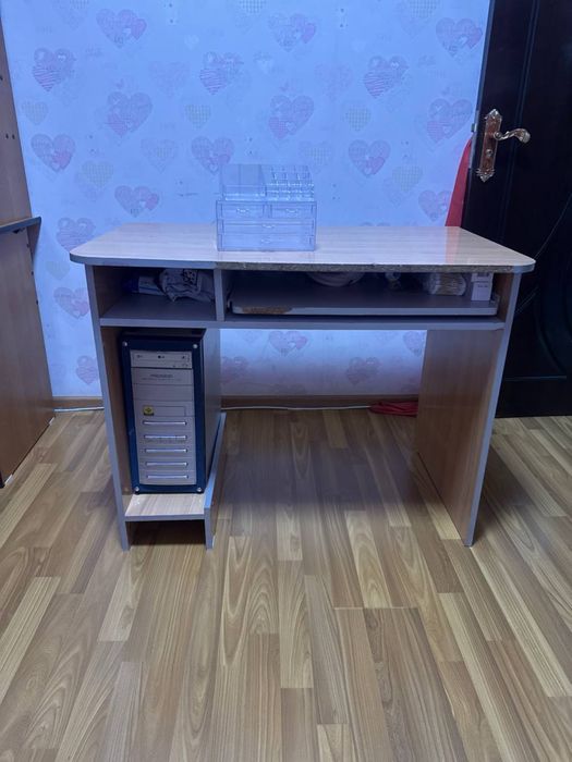 Стол письменный компютерный