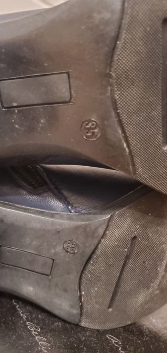 Продавам дамски ботуши