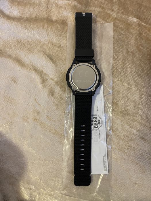 Чисто нов мъжки спортен часовник