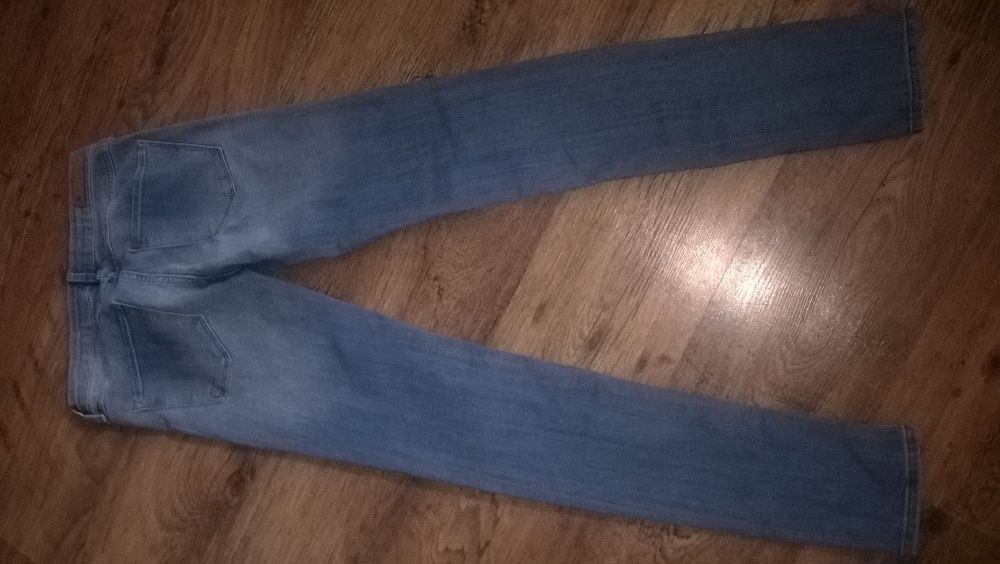 Слим скъсани дънки