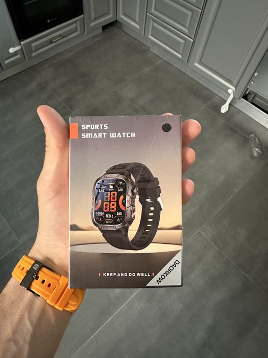Vand smartwatch nou nefolosit