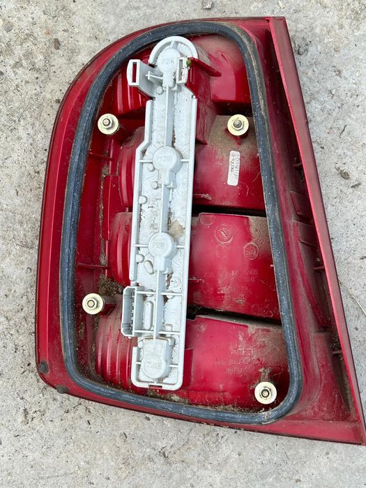 Vând tripla Skoda Fabia stânga/dreapta