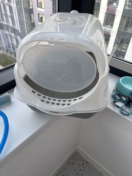 Лоток и аксессуары для кошки