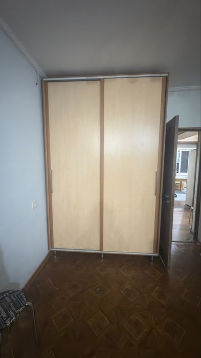 Отдам шкаф в хорошем состоянии бесплатно .Самим разобрать и забрать .