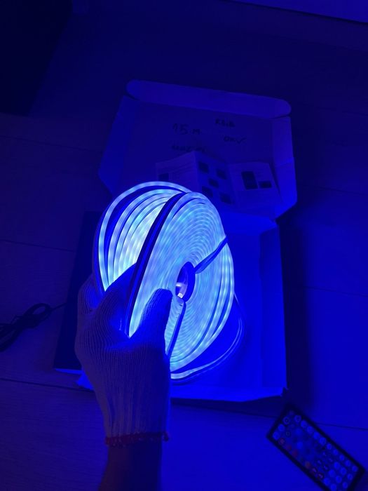 Banda Led 15m waterproof siliconata cu aplicatie telefon