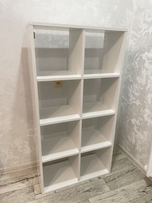 Продам белый стеллаж