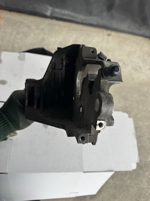 Suport motor suport accesorii pt 2.0 CRLB passat b8 arteon etc