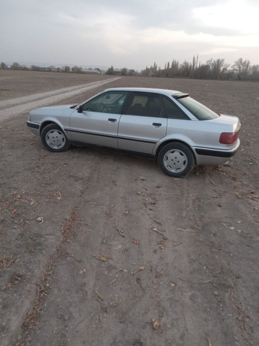 Продаю авто  ауди 80
