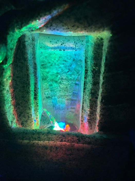 Лампа с водопад с променящи цветове