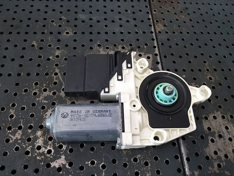 Motoras macara dreapta spate vw golf 6 5k 5k0959704c 997756102 7746006002 5k0959795