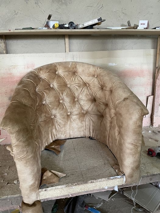 Столы стулья диваны для кафе и ресторанов