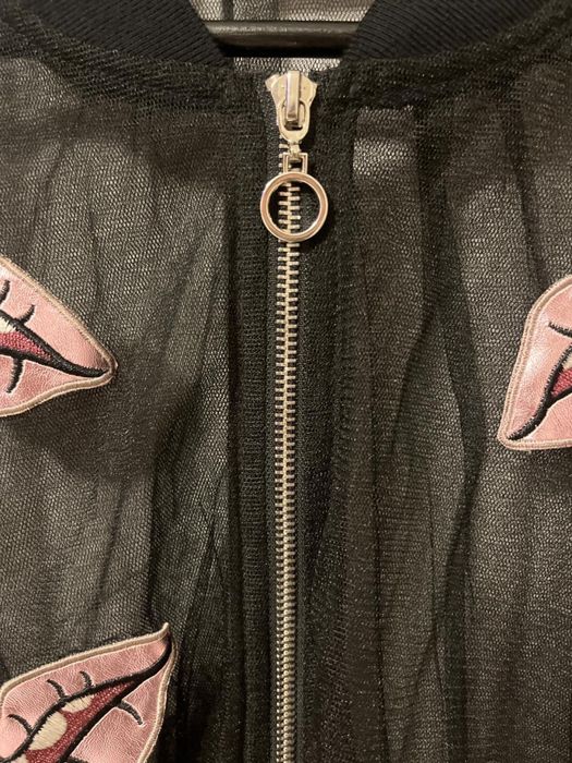 Продам стильный бомбер