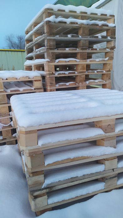 Поддоны, состояние отличное