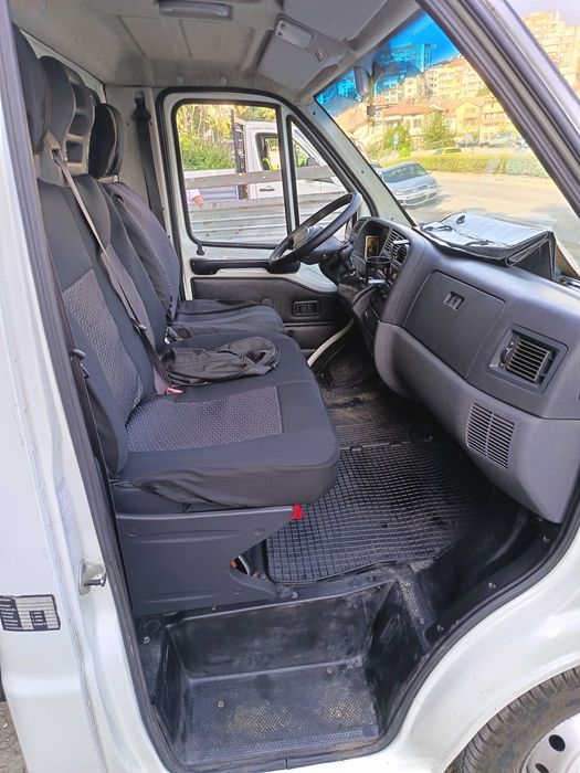 Продавам Peugeot boxer 2.5 tdi