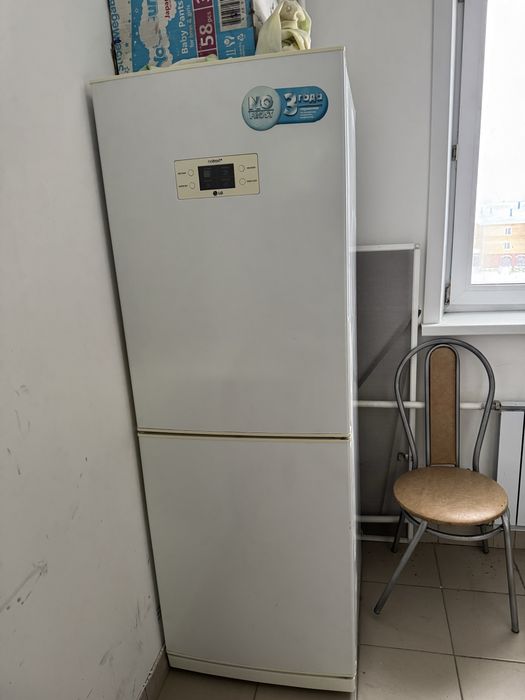 Холодильник LG GC-B359PQ