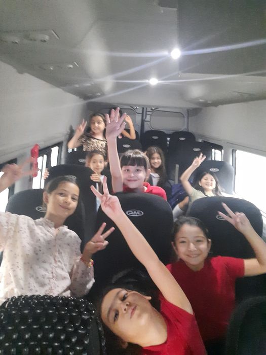 На заказ Минивэн до 12 человек и Микроавтобус до 20 человек