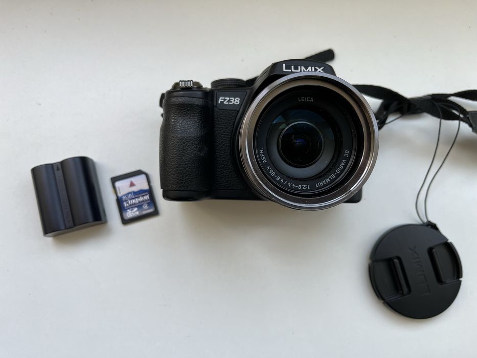 Aparat foto Panasonic FZ38