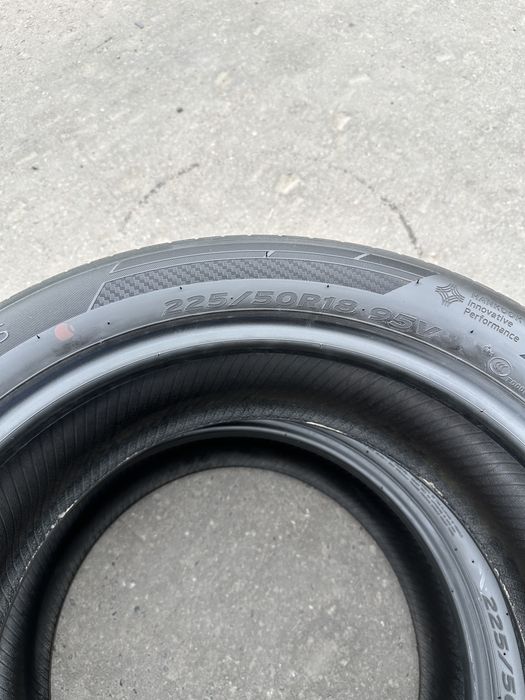 Hankook 225/50 R18 — 2 шт в отличном состоянии