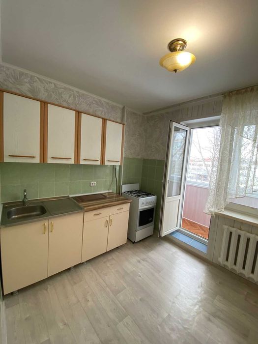 Продается 1 комн кв р-н 6 мкр