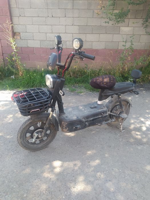 Сатылымда скутер