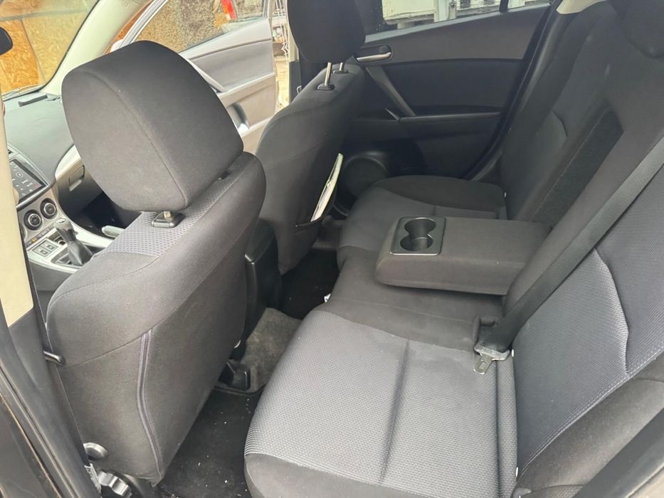 Mazda 3 facelift, an 2010, diesel, stare foarte buna