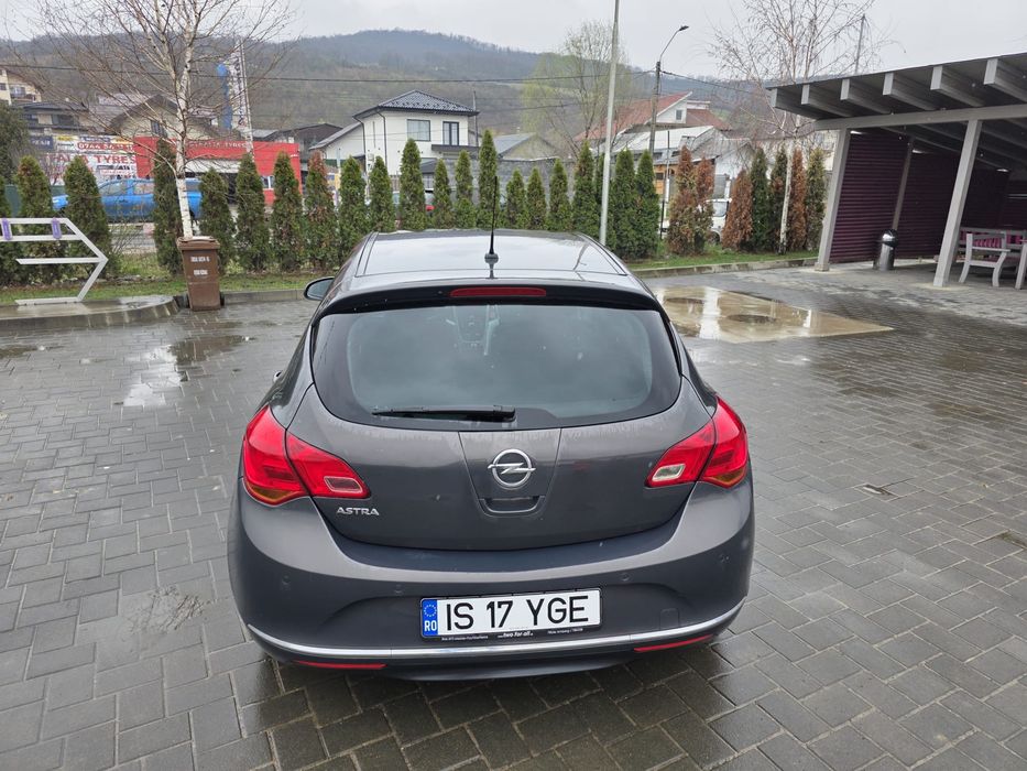 Opel astra j 2013