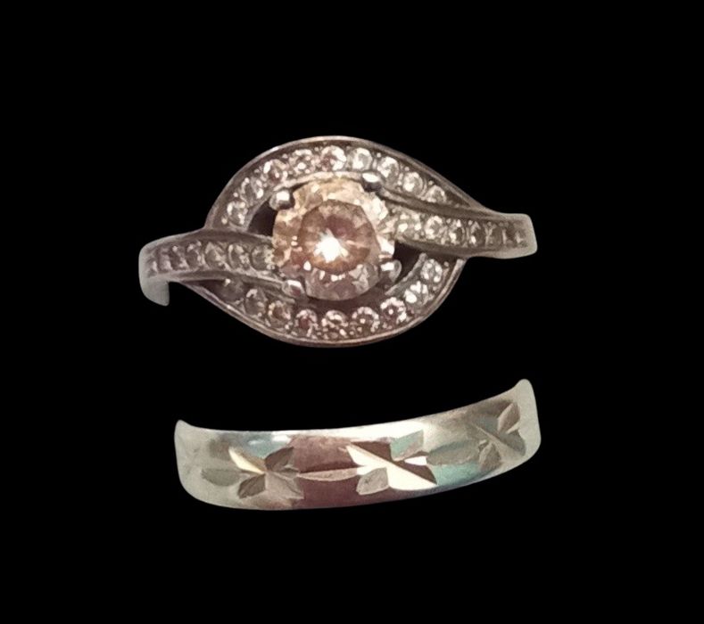 Продам кольца серебро 925
