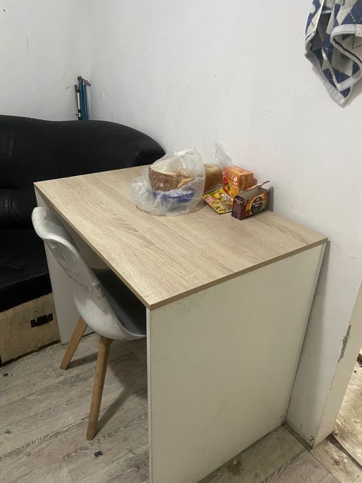 Продам вывеску, мебель и технику