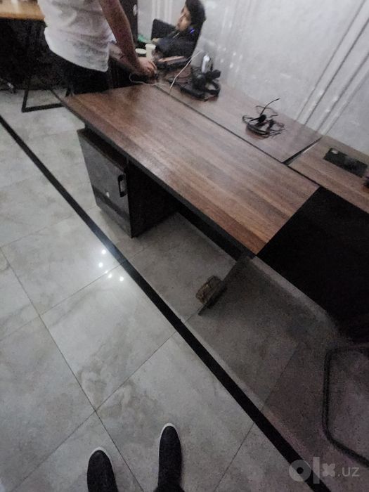 Ofis uchun kompyuter stol