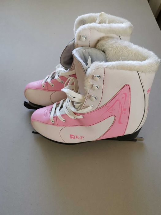 Коньки фигурные женские