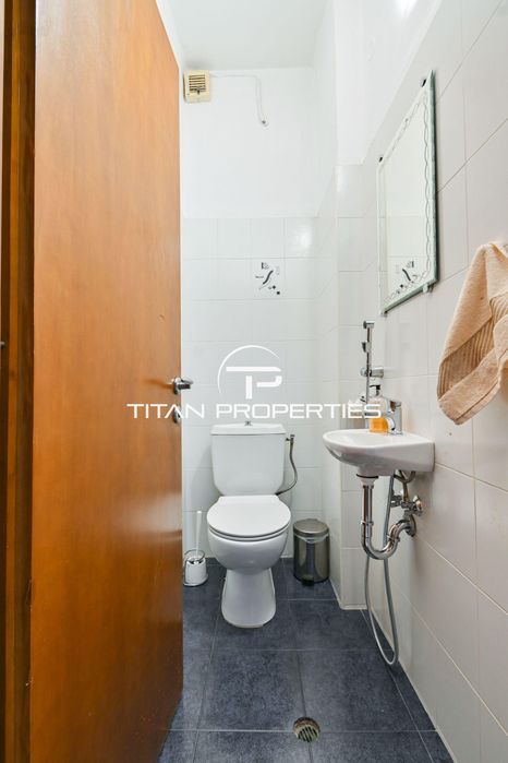 Дава се под наем Тристаен апартамент в София, Център - 105 кв.м за 997.05 € - Снимка #15