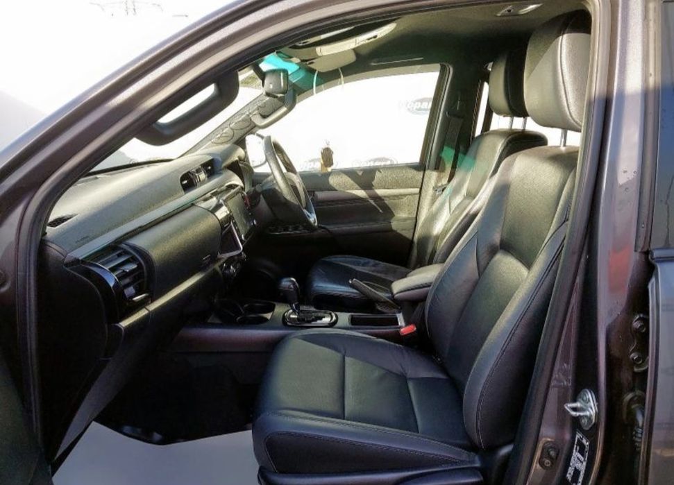 Dezmembrez Toyota Hilux 2.8 1GD-FTV Automat 2020-2024