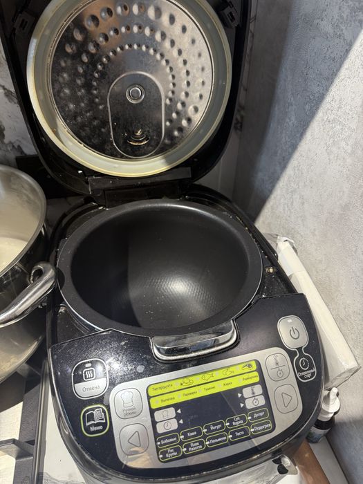 Мультиварка самой последней модели,очень классная