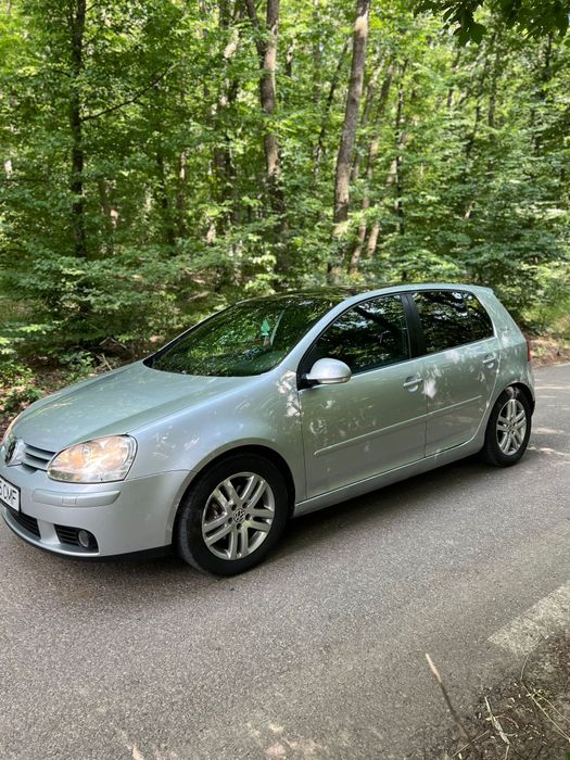 Vând golf 5 1.9 tdi 105 cp